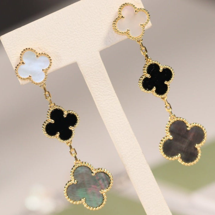 ¡®Jewelicorn¡¯CLOVER EARRINGS GOLD ONYX MOP 3 MOTIF