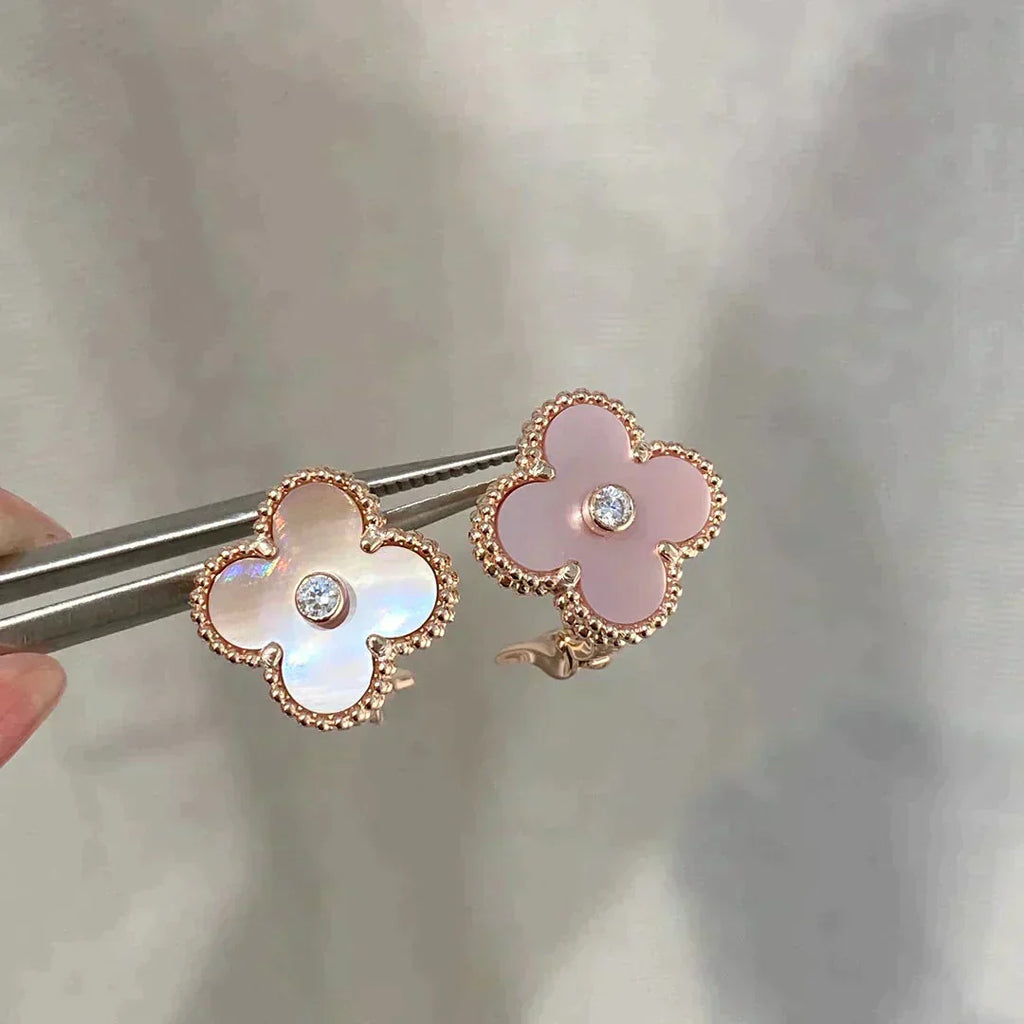 ¡®Jewelicorn¡¯CLOVER MEDIUM 1 MOTIFS  PINK MOP DIAMOND EARRINGS