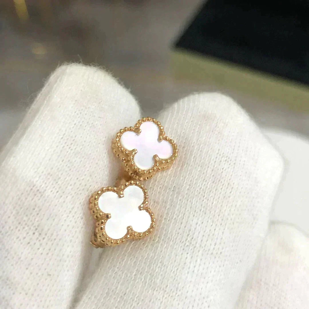 ¡®Jewelicorn¡¯CLOVER MINI 9.5MM WHITE MOP EARRINGS