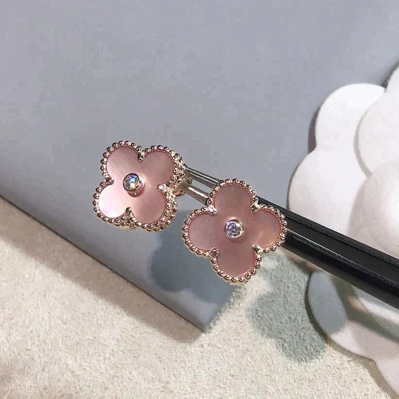 ¡®Jewelicorn¡¯CLOVER MEDIUM 1 MOTIFS  PINK MOP DIAMOND EARRINGS