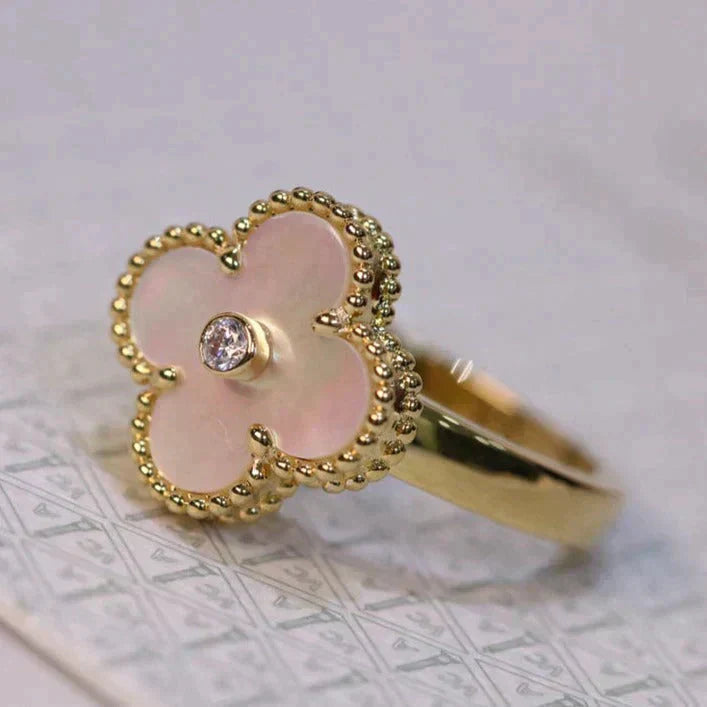 ¡®Jewelicorn¡¯CLOVER PINK MOP RING GOLD DIAMOND