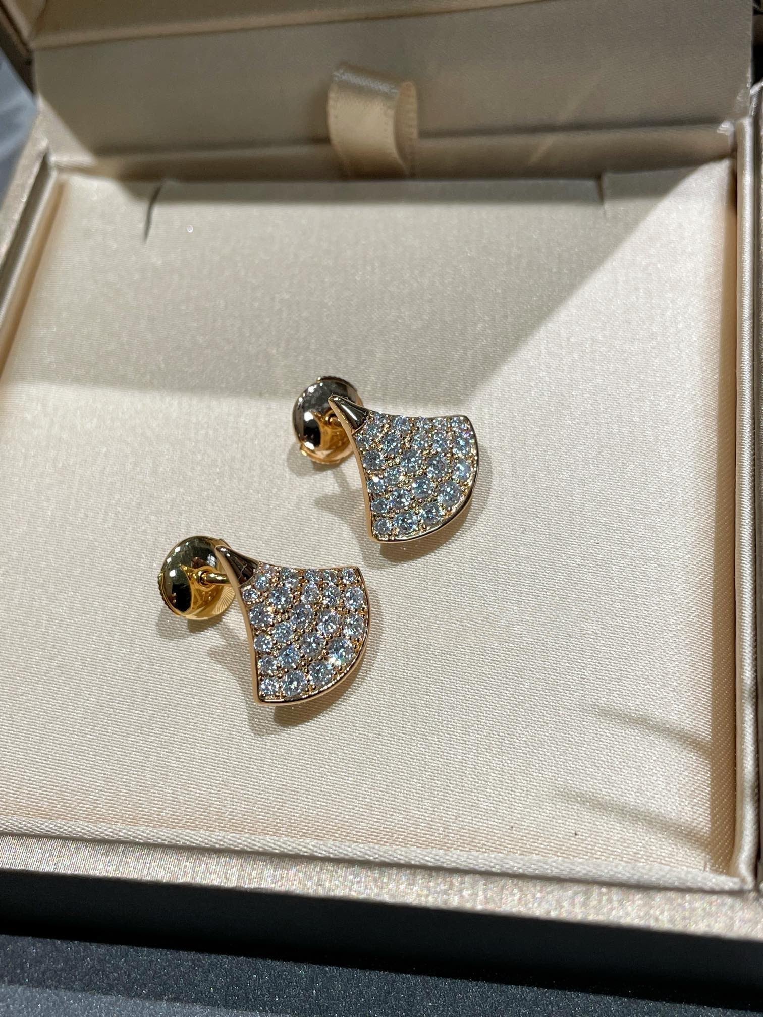 ¡®Jewelicorn¡¯DREAM STUD EARRINGS DIAMOND