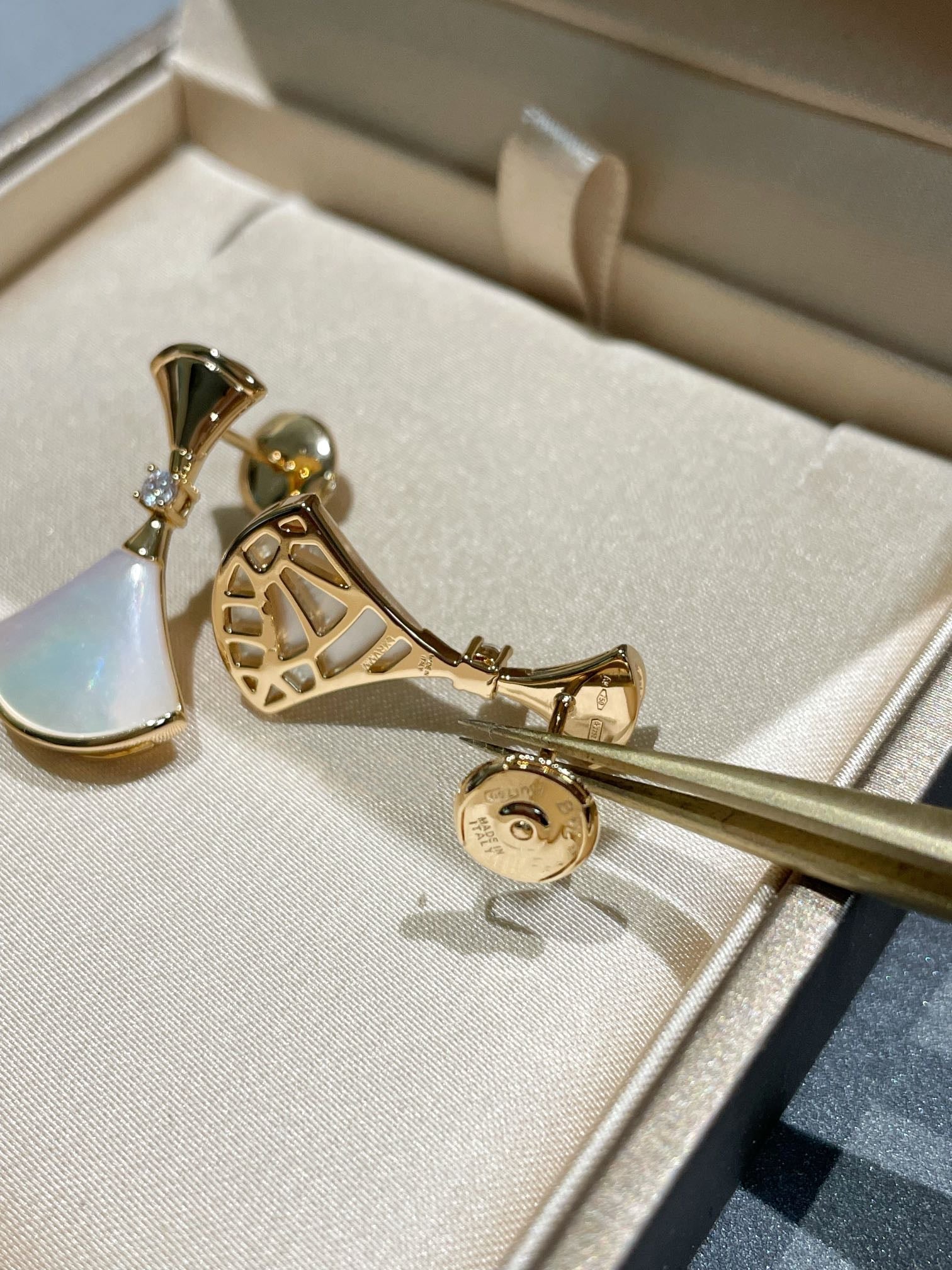 ¡®Jewelicorn¡¯DREAM MOP 1 DIAMOND EARRINGS