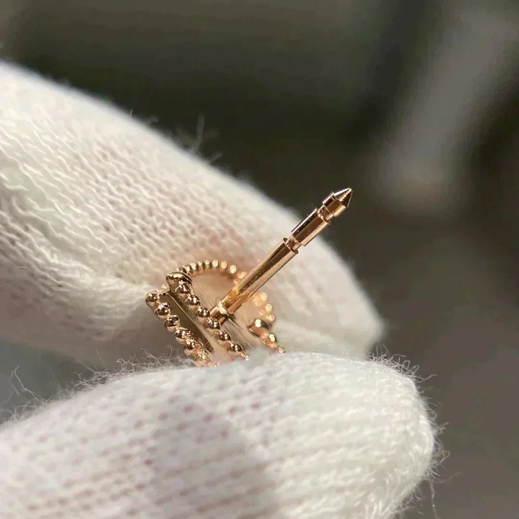 ¡®Jewelicorn¡¯HEART CARNELIAN STUD EARRINGS