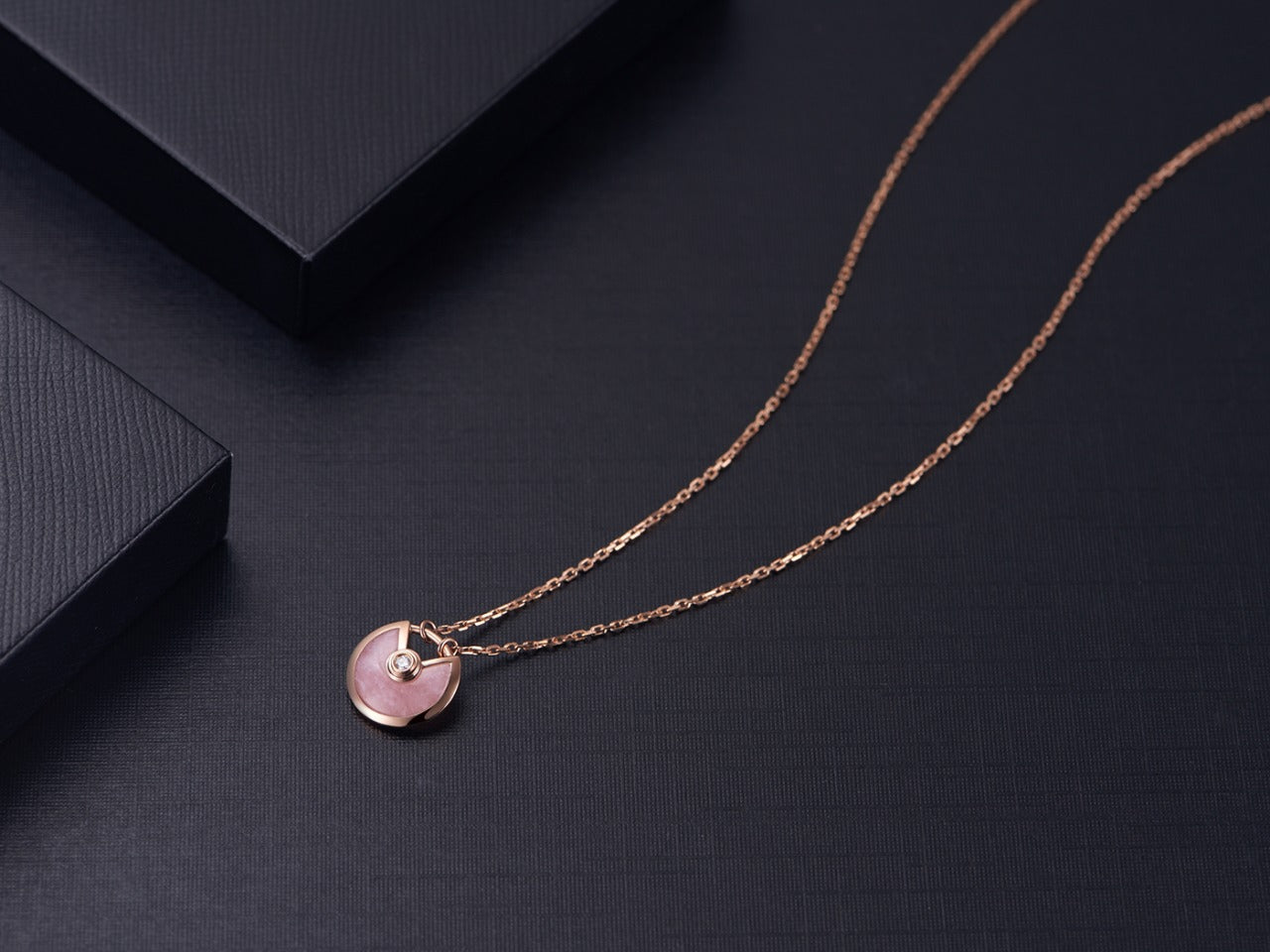 ¡®Jewelicorn¡¯AMULETTE ROSE GOLD PINK MOP NECKLACE
