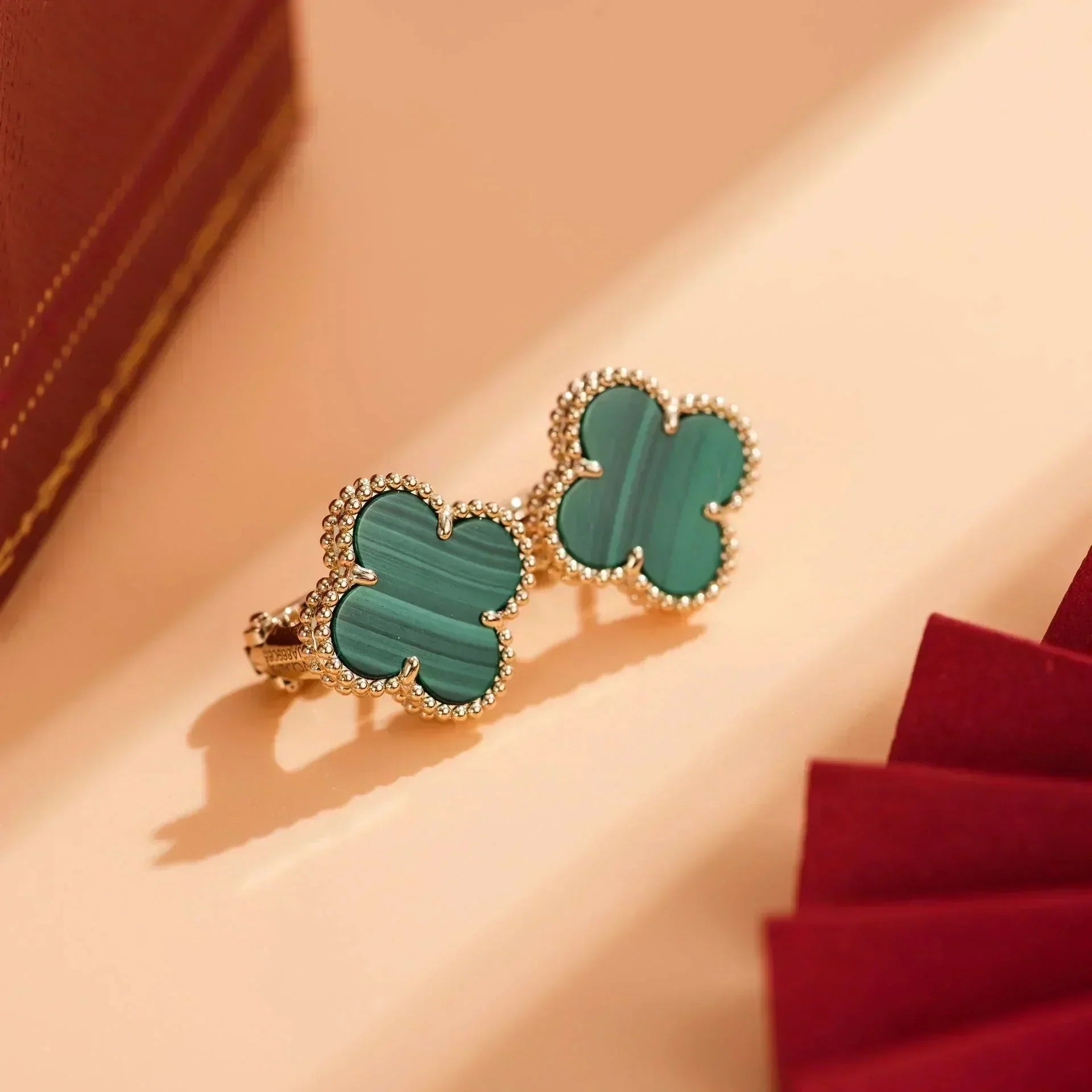 ¡®Jewelicorn¡¯CLOVER MEDIUM 1 MOTIFS MALACHITE  EARRINGS