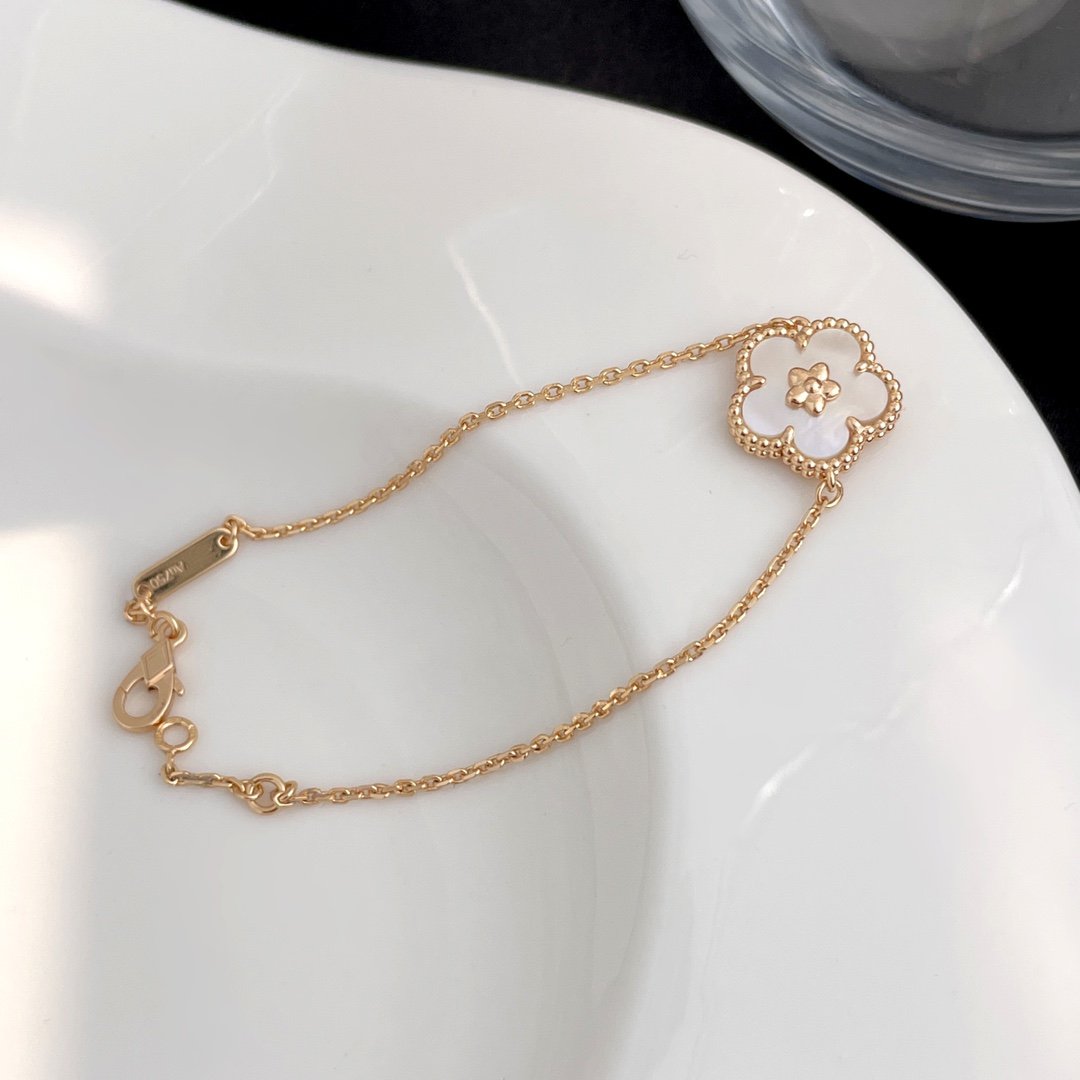¡®Jewelicorn¡¯LUCKY SPRING ROSE GOLD MOP BRACELET