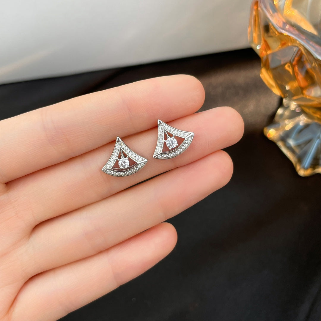 ¡®Jewelicorn¡¯DREAM MINI DIAMOND STUD EARRINGS