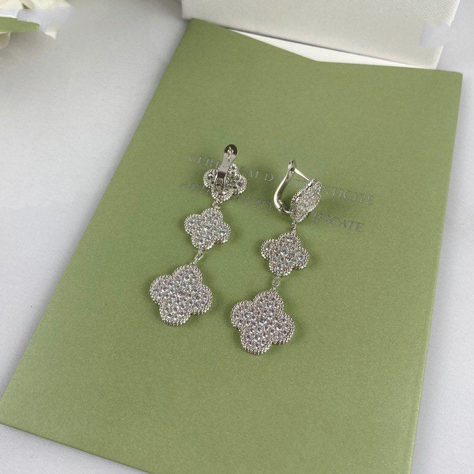 ¡®Jewelicorn¡¯CLOVER 3 MOTIF DIAMOND SILVER DROP EARRINGS