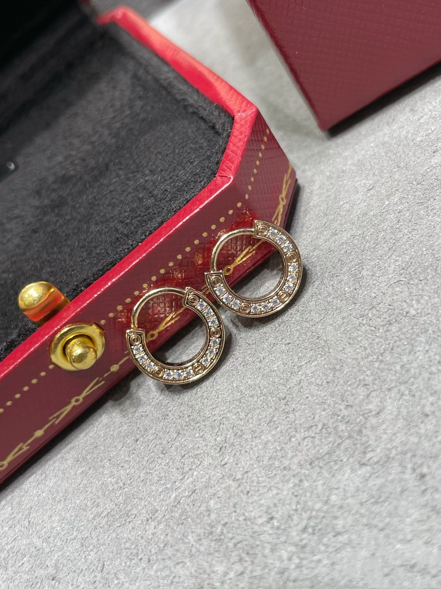 ¡®Jewelicorn¡¯LOVE DIAMOND EARRINGS