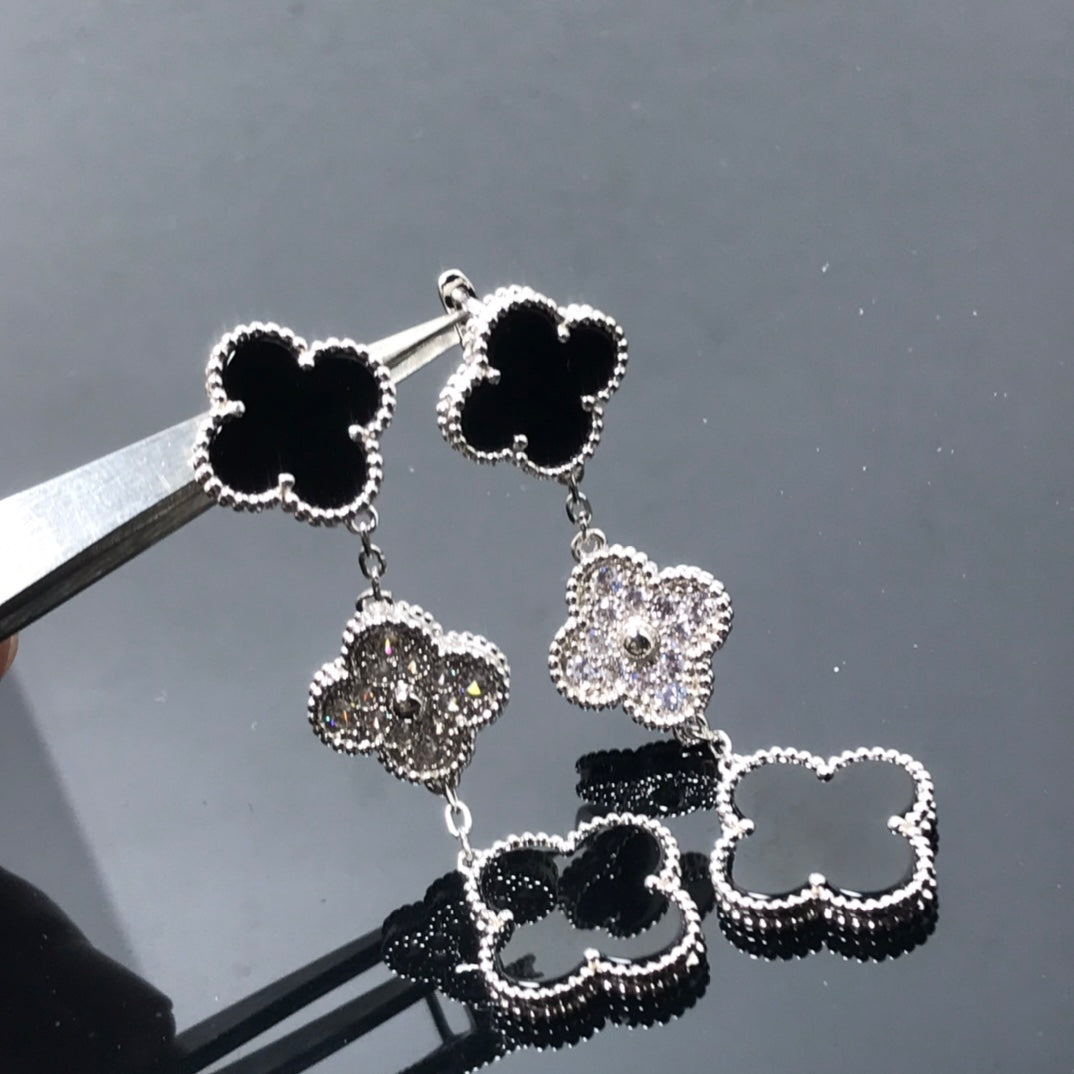¡®Jewelicorn¡¯CLOVER 3 MOTIF DIAMOND ONYX SILVER EARRINGS