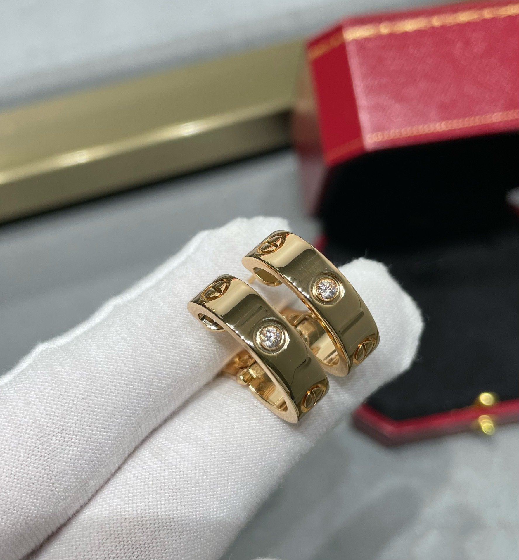 ¡®Jewelicorn¡¯LOVE 5.5MM 1 DIAMOND EARRINGS