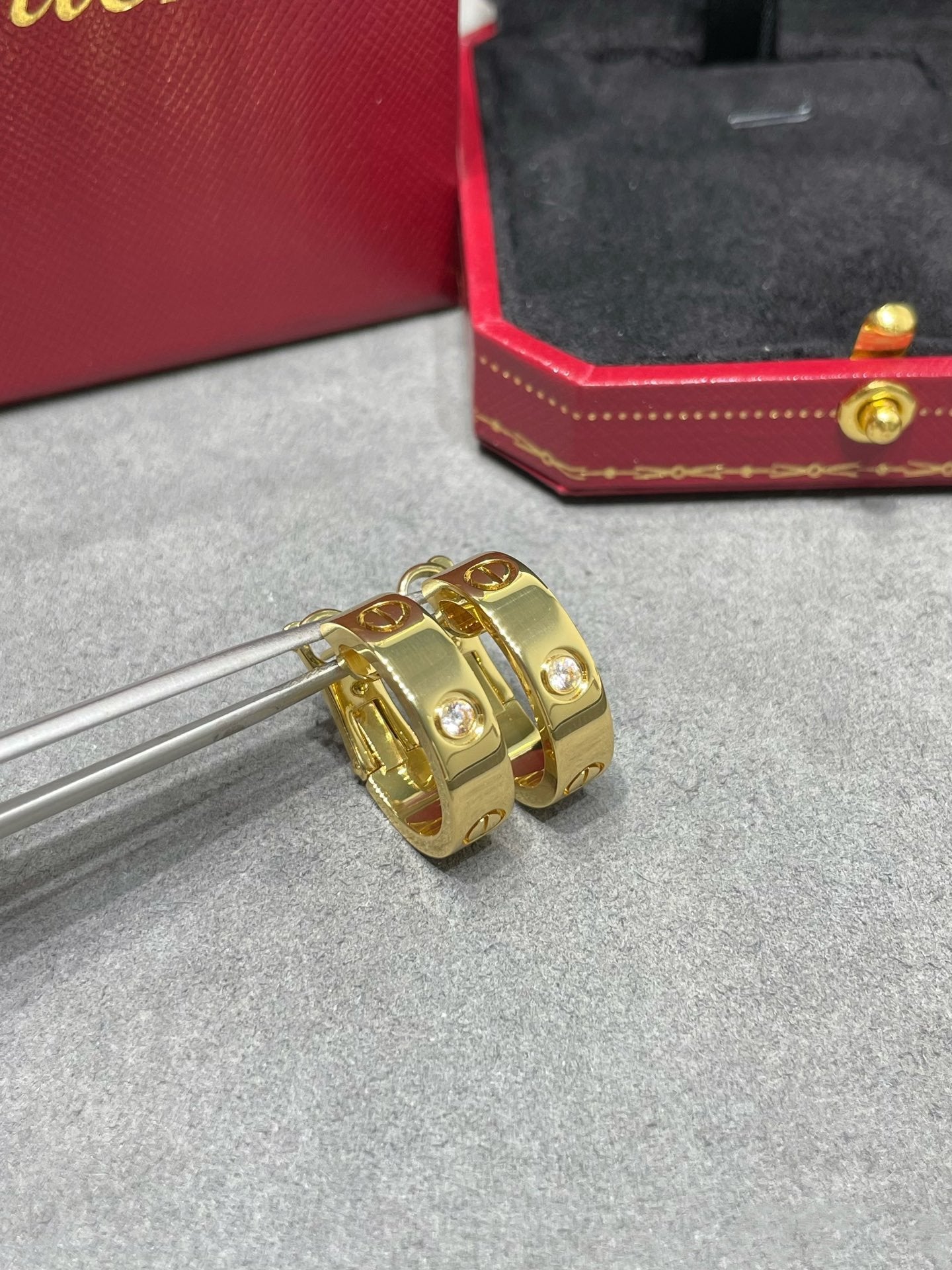 ¡®Jewelicorn¡¯LOVE 5.5MM 1 DIAMOND EARRINGS