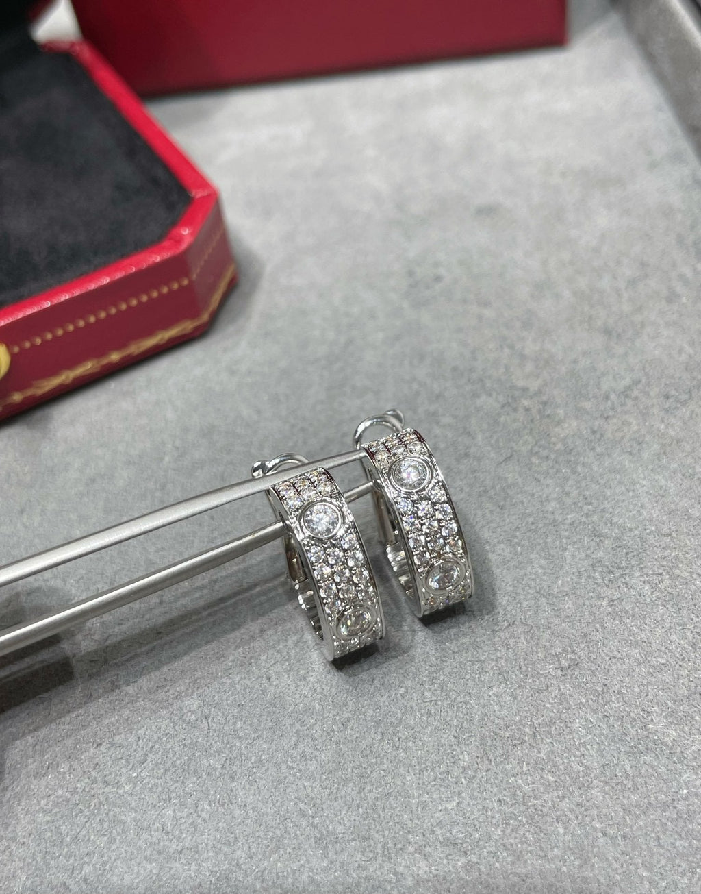 ¡®Jewelicorn¡¯LOVE 5.5MM DIAMOND PAVED EARRINGS