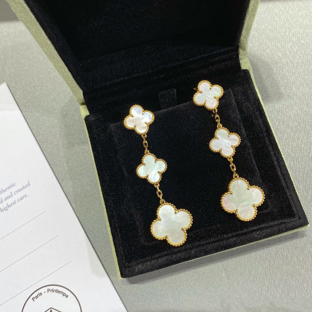 ¡®Jewelicorn¡¯CLOVER MOP 3 MOTIFS GOLD EARRINGS