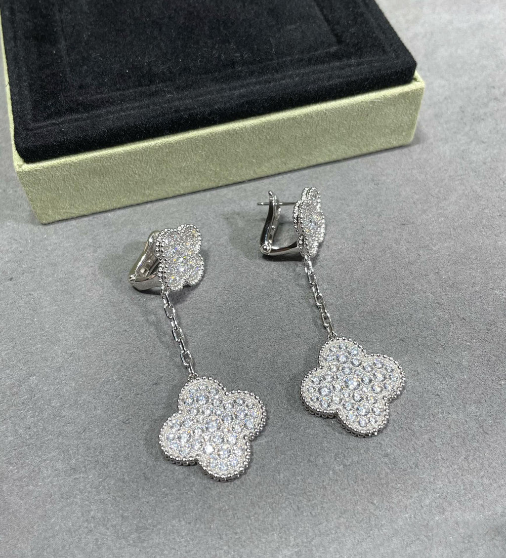¡®Jewelicorn¡¯CLOVER 2 MOTIFS DIAMOND PAVED SILVER EARRINGS