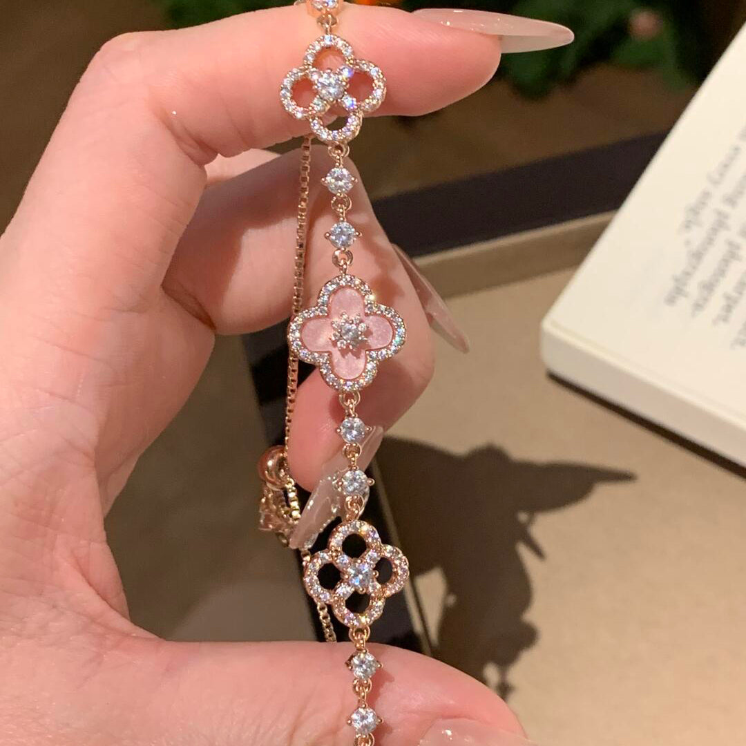 ¡®Jewelicorn¡¯CLOVER 5 MOTIF PINK BLUE RED WHITE BRACELET