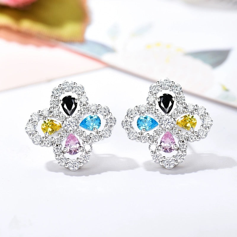 ¡®Jewelicorn¡¯LOOP EARRINGS FULL MOTIF DIAMOND 16MM