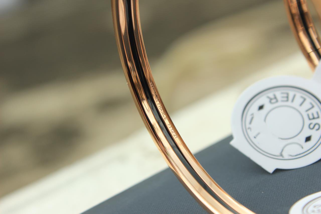 ¡®Jewelicorn¡¯HM UNI BANGLE BAG