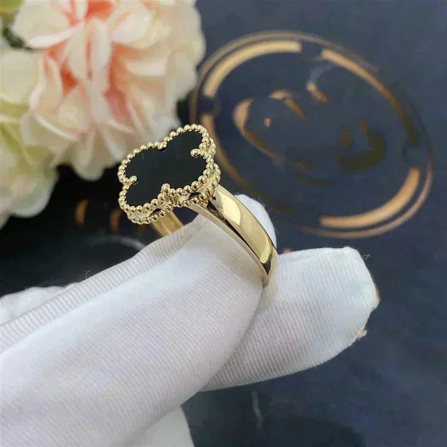 ¡®Jewelicorn¡¯CLOVER ONYX RING