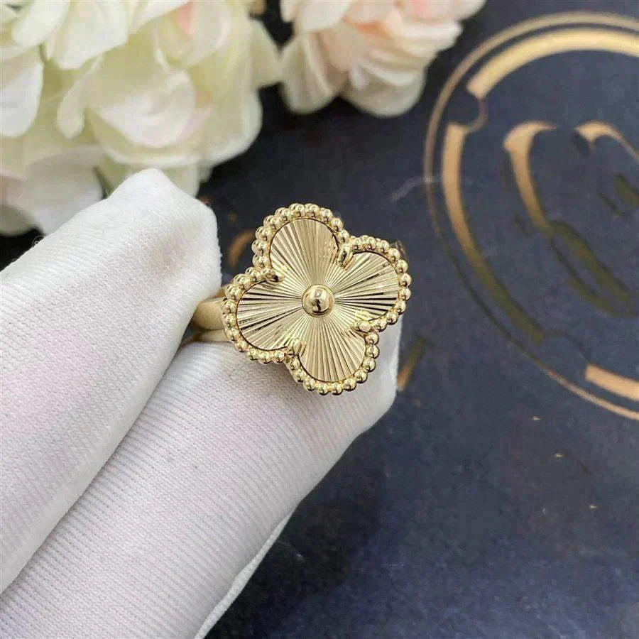 ¡®Jewelicorn¡¯CLOVER GOLD RING