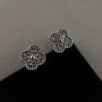 ¡®Jewelicorn¡¯CLOVER MINI DIAMOND STUD EARRINGS